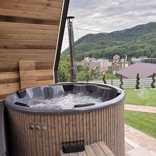 Cabana Hilltop Băile Olănești (2)