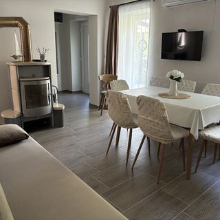 Balatonedericsi Barlang Apartman (4)