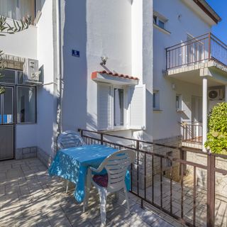 Apartments and Rooms Dotli Selce (3)