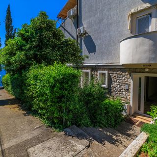 Apartment Beachfront Selce (4)