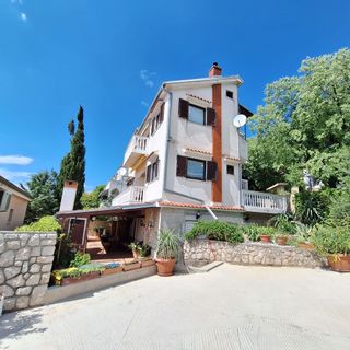 Apartments Preden Dramalj (2)