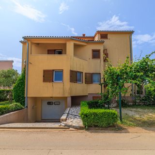 Apartments Luiggi Valbandon (4)