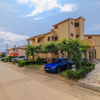 Apartments Luiggi Valbandon (3)