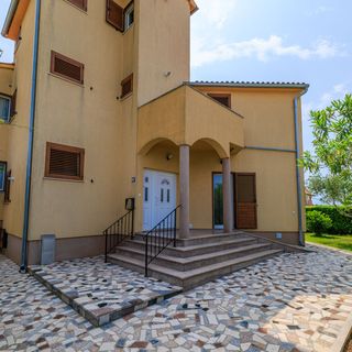 Apartments Luiggi Valbandon (5)