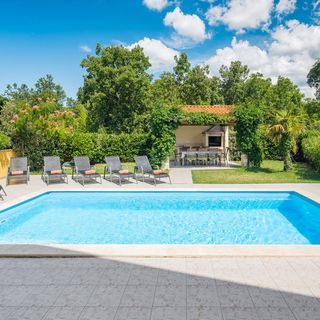 House Perci 2 Tar (2)