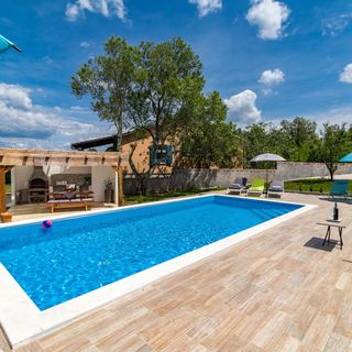 Villa May Tinjan (4)