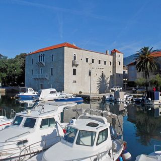 Apartments Castel L Kastel Luksic (5)