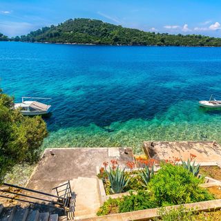 House Paval Karbuni (4)