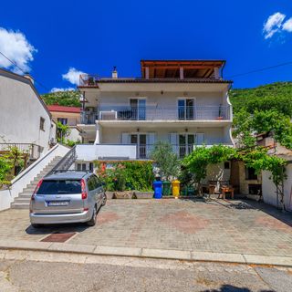 Apartment Dijana Senj (2)