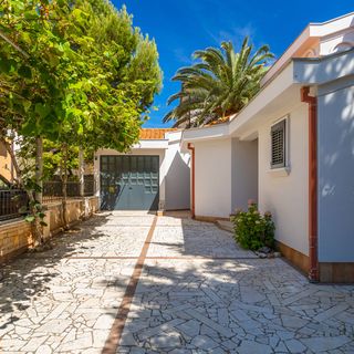 Apartments House Loncar Liznjan (5)