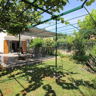 House Lavanda s lijepim vrtom Porec (5)