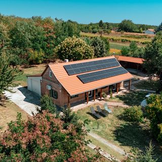 Abi-Lo Vendégház Nagypeterd (2)