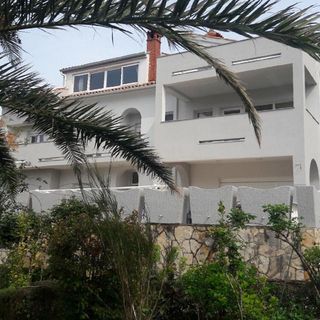 Apartmanok Parkolóhellyel Vir - 21512 (3)