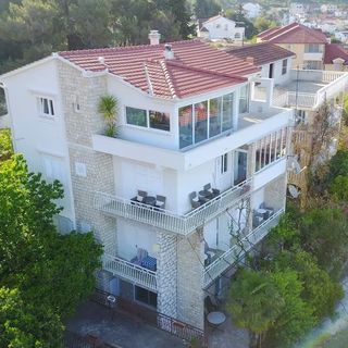 Apartmanok Parkolóhellyel Trogir - 24144 (2)