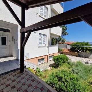 Apartments With Parking Space Baška, Krk - 24227 Baška (4)