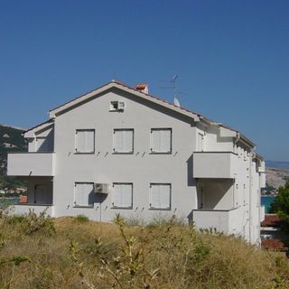 Apartmanok Parkolóhellyel Baska, Krk - 24229 Baška (4)