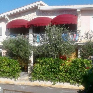 Apartmanok Parkolóhellyel Vir - 24289 (2)