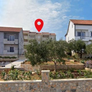 Apartments With Parking Space Tkon, Pašman - 24359 Tkon (2)