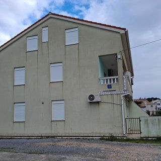 Apartmanok Parkolóhellyel Palit, Rab - 24465 Palit (2)