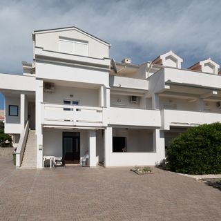 Apartmanok A Tenger Mellett Pag - 24467 (2)