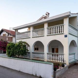 Apartments With Parking Space Vodice - 24553 (2)