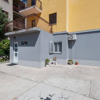 Apartmanok Parkolóhellyel Split - 24631 (2)