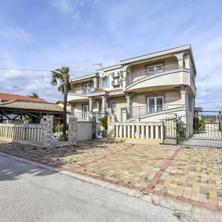 House Levanat Kakma (3)