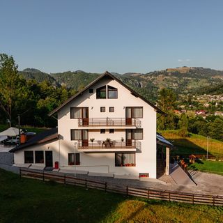 Casa Popas de Munte Podu Dâmboviţei (2)