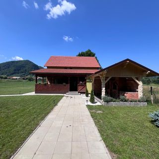 Pensiunea Mihade Vama Buzăului (2)