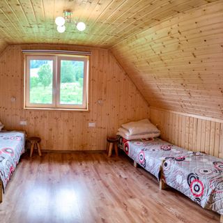 Domki - Noclegi pod Ostrym Działem Ustrzyki Dolne (4)