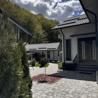 Casa din Vale Văliug (4)