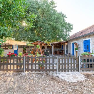 Nyaralóház Medencével Konjevrate, Krka - 24925 Konjevrate (4)