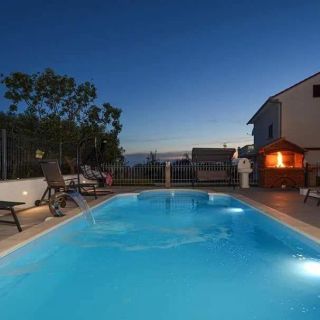 House DD with heated pool Okrug Gornji (4)