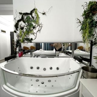 Resort Studio Jacuzzi Năvodari (2)