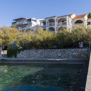 Apartment and Rooms Ive Tisno (5)