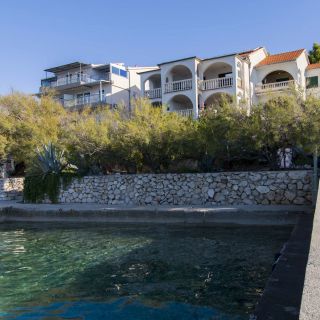 Apartment and Rooms Ive Tisno (5)