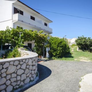 Apartments Bepo i Marija Pag (2)