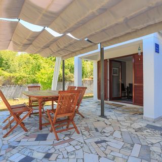 Apartman Landikusic Njivice (2)