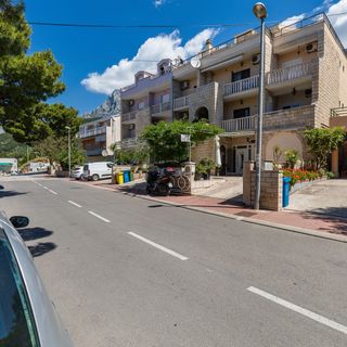 Apartmanok Parkolóhellyel Makarska - 24562 (2)
