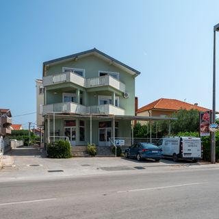 Apartmanok Parkolóhellyel Zadar - 24646 (4)