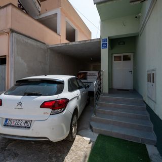 Apartmanok Parkolóhellyel Zadar - 24646 (5)