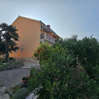 Apartments With Parking Space Palit Rab - 24756 (3)
