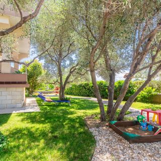 Apartmanok Parkolóhellyel Punat, Krk - 24859 Punat (4)