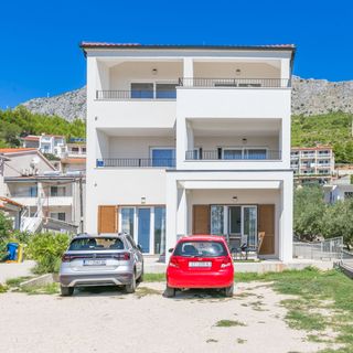 Családi Apartmanok A Tenger Mellett Duce, Omis - 24876 Duće (2)