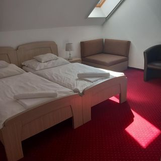 Menta Rooms & Bar Kapuvár (4)