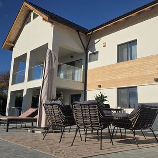 Vila Above Village Berislăveşti (5)