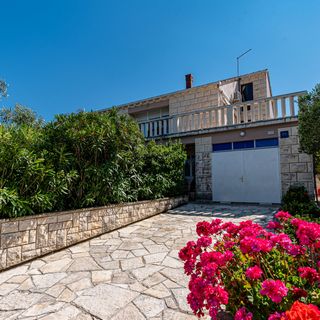 Apartments Seafront Mavla Kneža (5)