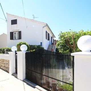 Apartment Plese-Grzic Lara Baska (2)