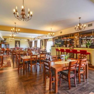 Apartament rodzinny 4-osobowy z balkonem z panoramicznym widokiem komfortowa Mazurska Chata Mikołajki (3)