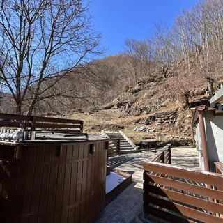 Casă de vacanță cu ciubăr Răcătău (2)